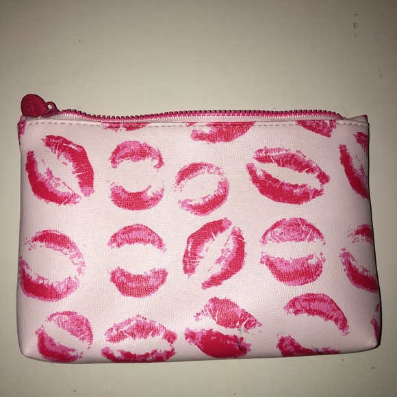 Make up Bags with free gift inside! - Picture 1 of 5